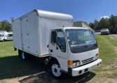 01 ISUZU NPR HD