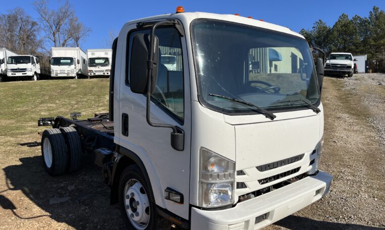 2019 ISUZU NPR HD