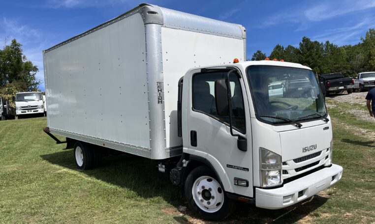 2020 ISUZU NPR