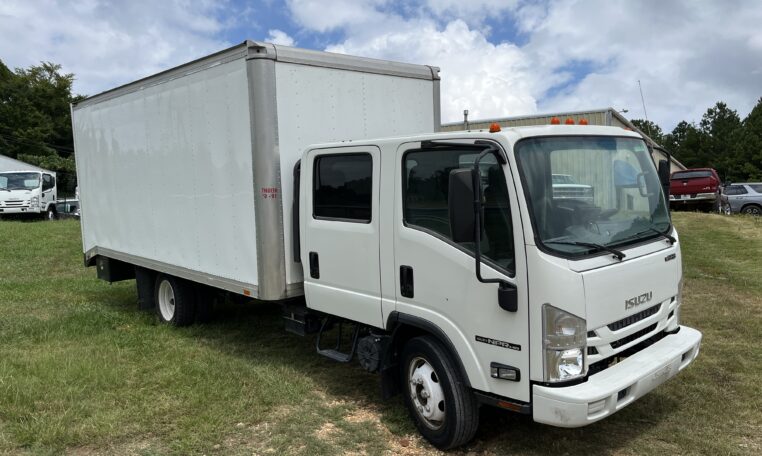 2021 ISUZU NPR HD