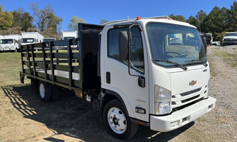 2021 ISUZU NPR HD
