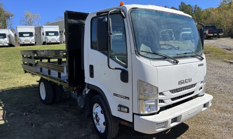 2018 ISUZU NPR HD
