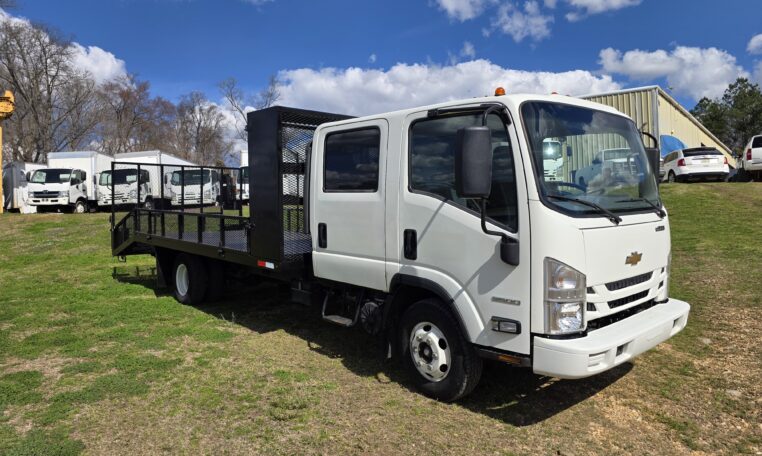 2023 ISUZU NPR HD
