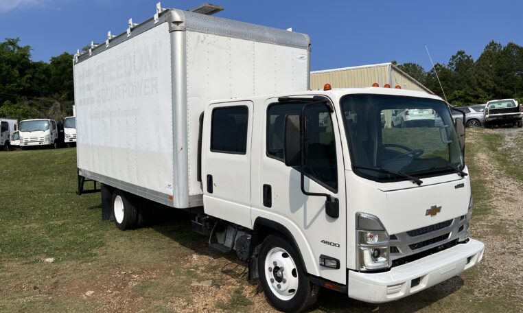 2023 ISUZU NPR HD