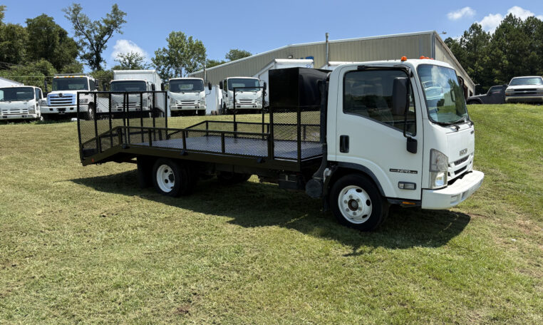 2017 ISUZU NPR HD