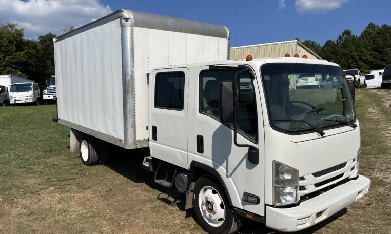 2018 ISUZU NPR HD